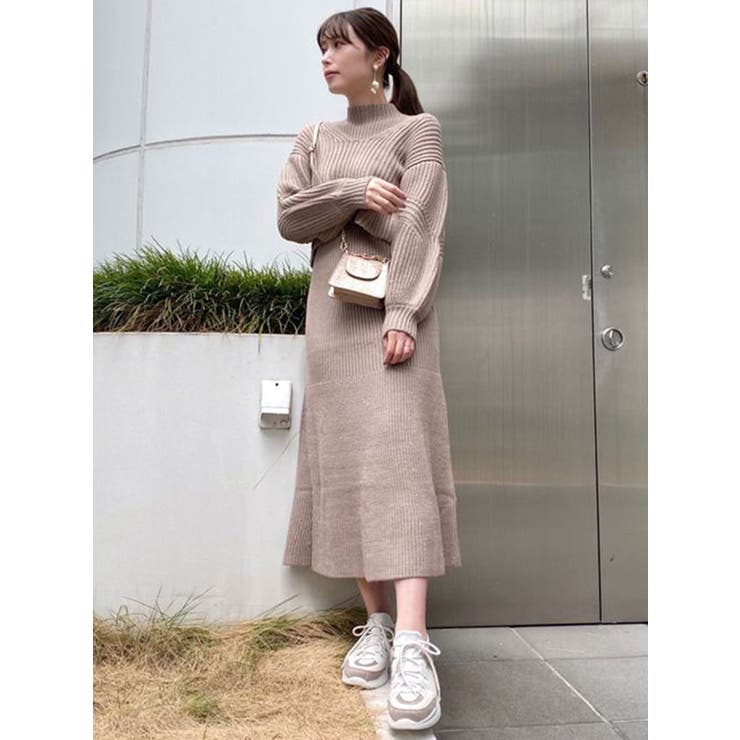 バックディティールセットニットワンピース【セットアップ/ボリューム袖】 MERCURYDUOの「【MERCURYDUO】バックディティールセットニット