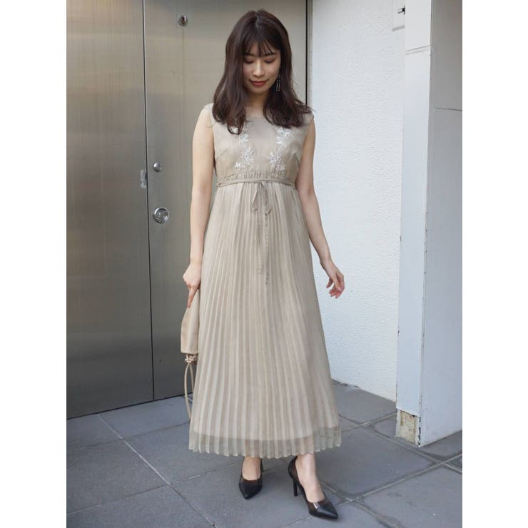 エンブロイダリーハイウエストプリーツワンピース 品番 Mksw Mercuryduo マーキュリーデュオ のレディースファッション通販 Shoplist ショップリスト