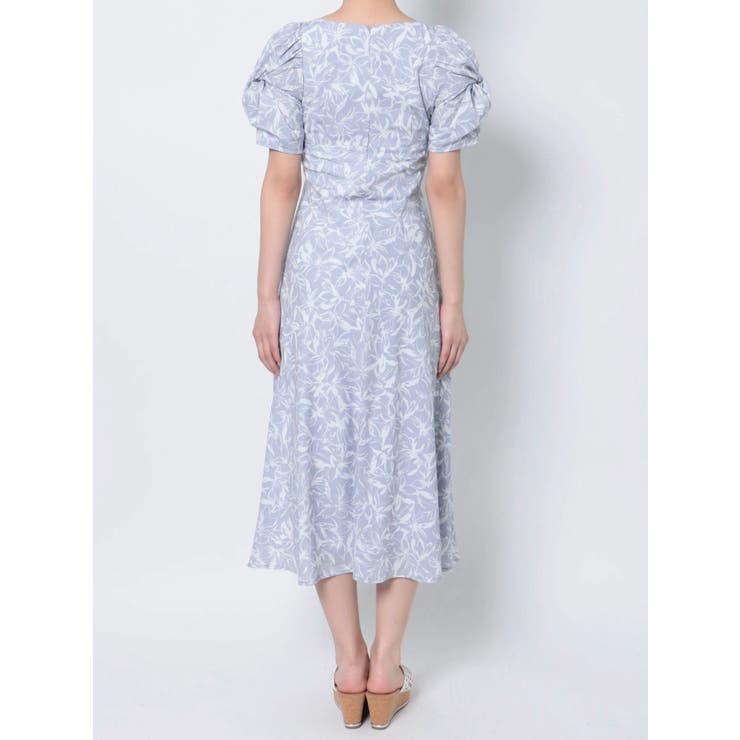 ANDREA&Co. 【AUBREY】 フラワーパフスリーブワンピース ANDREA&Co. 【AUBREY】 フラワーパフスリーブワンピース - メルカリ