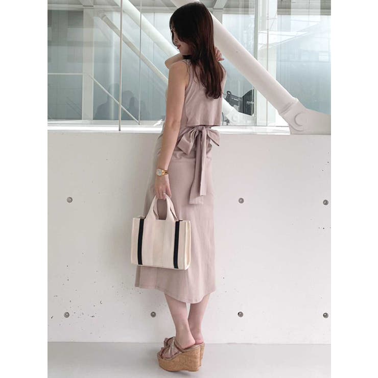 専用/ワンピース ZARAザラ☆オープンバックカットワーク刺繍ワンピースドレス