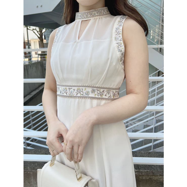 カラーエンブロイダリードレス[品番：MKSW0050717]｜MERCURYDUO