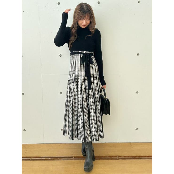 ぎゅぎゅ　コムデギャルソン　25AW ショーピース　千鳥柄　ロングスカート 千鳥柄配色ジャカードフレアニットワンピース[品番：MKSW0053710