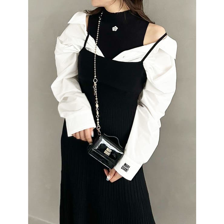 セール】【MARY QUANT】デイジーチャーム付きミニウォレット