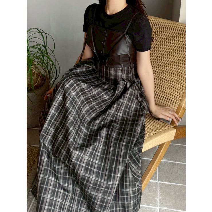 フェイクレザービスチェドッキングキャミワンピース | MERCURYDUO | 詳細画像25 