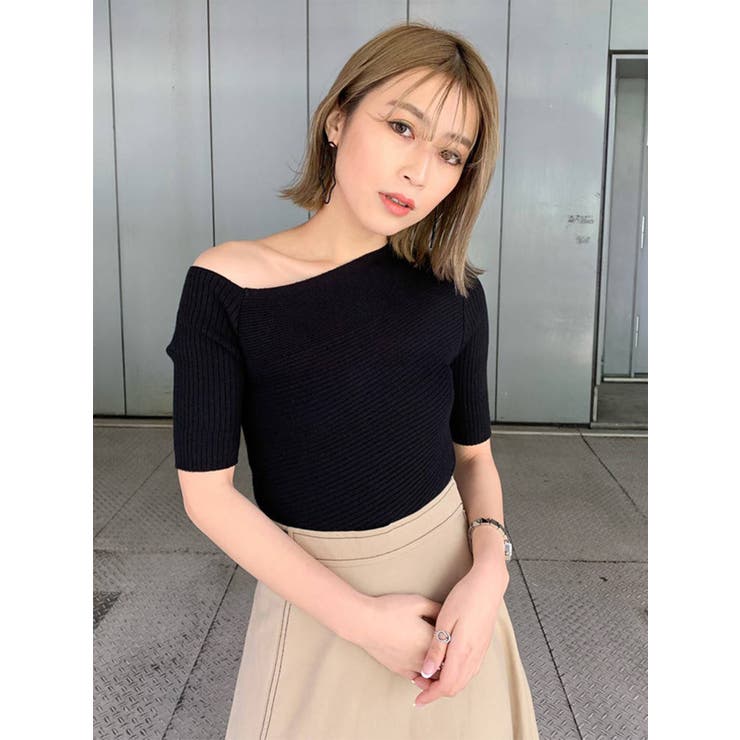 ワンショルダーハーフスリーブニット[品番：MKSW0013078]｜MURUA