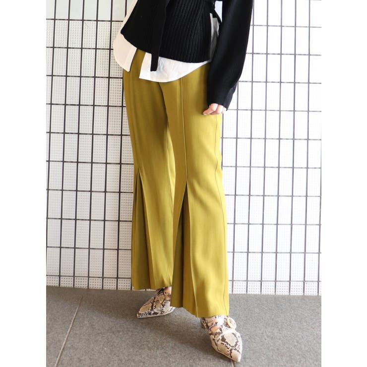 時間限定最終値下げ【美品】MURUA  ヘムタックフレアパンツ  KHK ヘムタックフレアパンツ[品番：MKSW0034492]｜MURUA（ムルーア