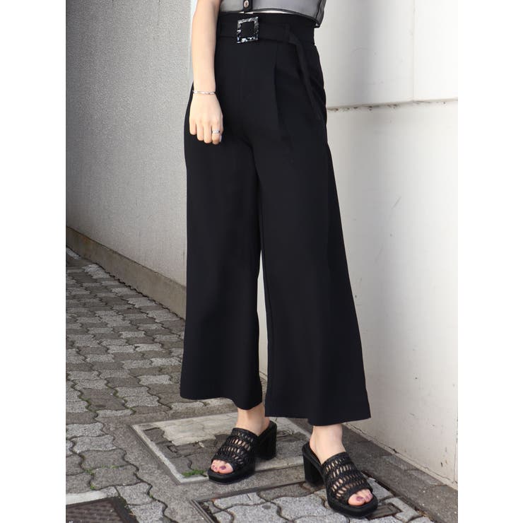 タックワイドパンツ[品番：MKSW0036644]｜MURUA（ムルーア）の