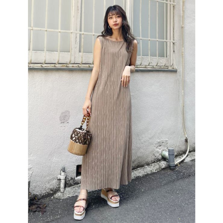 シャイニープリーツマキシワンピース 品番 Mksw Murua ムルーア のレディースファッション通販 Shoplist ショップリスト