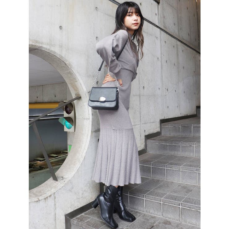 mariおまとめ⭐︎カルバンクラインニット&miumiuワンピース mariおまとめ⭐︎カルバンクラインニット&miumiuワンピース
