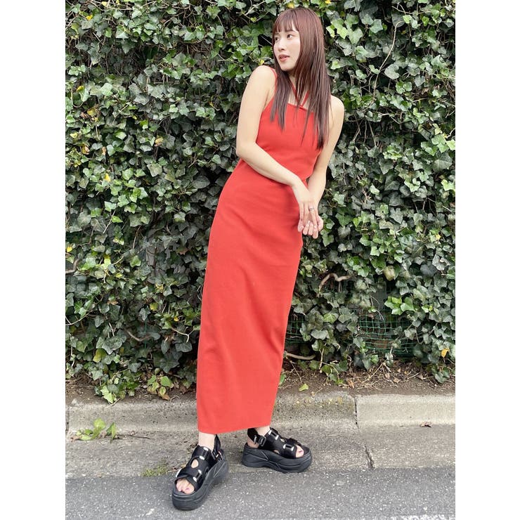和風トビウオ柄　キャミワンピース　赤白黒色 花柄シフォンキャミワンピース[品番：MKSW0030873]｜MERCURYDUO