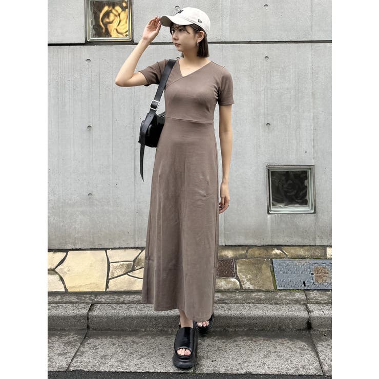 ワンピース 無地 クルーネック ミモレ丈 サイドオープン S〜XL アシメネックバックオープンワンピース[品番：MKSW0058835