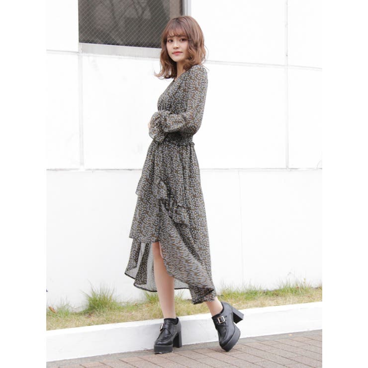 dazzlin ダズリン デニム ワンピース フレンチガーリー ホワイト dazzlin（ダズリン）の「オープンショルダーデニムステッチ
