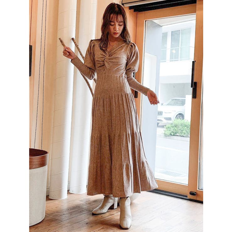 ツイストディテールがポイント【DKNY】フローラル ワンピース ダナキャランニューヨーク DKNY ☆$139 サテン素材ドルマン