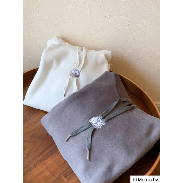 dazzlin×miffy仲良しフーディー　ホワイト　パーカー　ミッフィー dazzlin×miffy仲良しフーディー[品番：MKSW0041523]｜dazzlin