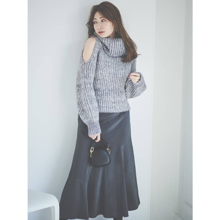 吉田朱里コラボ】グロッシーセミフレアスカート[品番