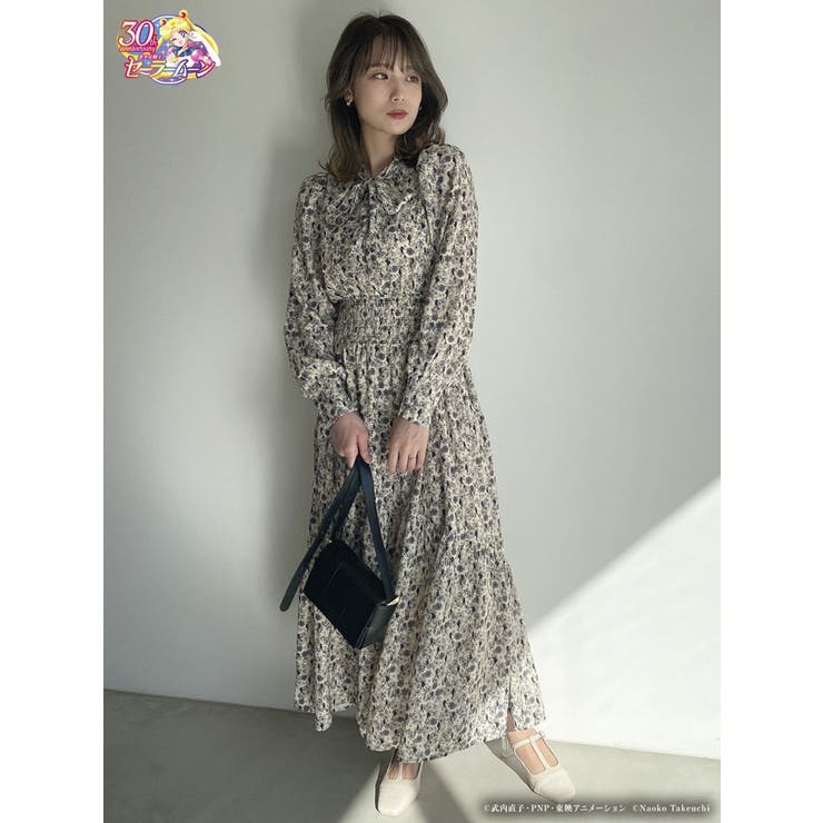 総柄ムーンリットワンピース　大人用 セーラームーン】クラシカルリボンパターンワンピース[品番