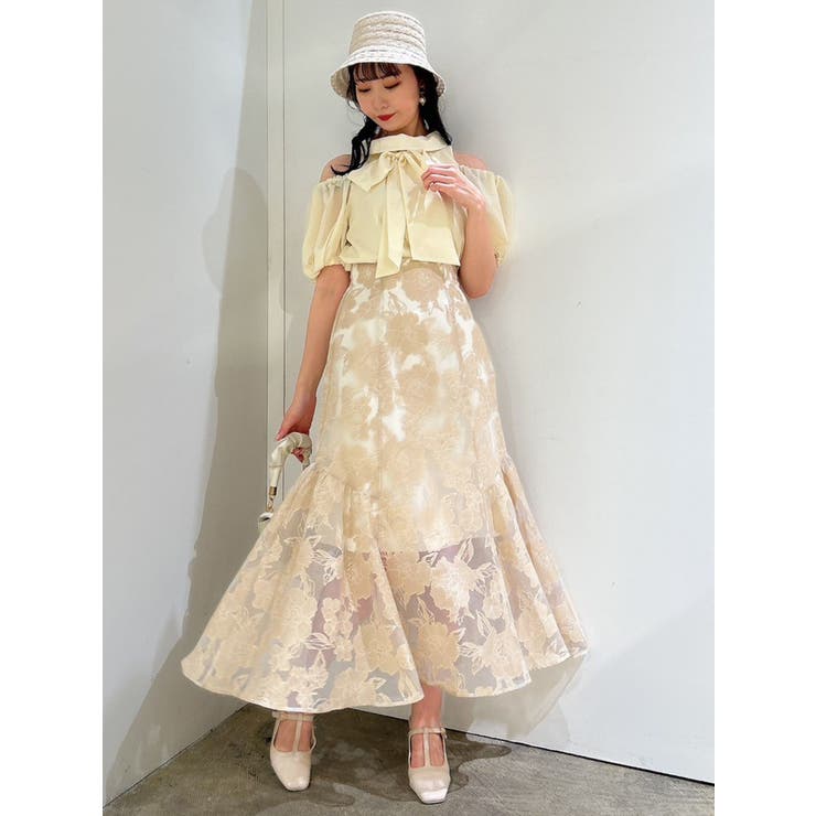 新品未使用タグ付き品！dazzlin シアーフラワーセミフレアスカートMベージュ 新品未使用タグ付き品！dazzlin シアーフラワーセミフレア