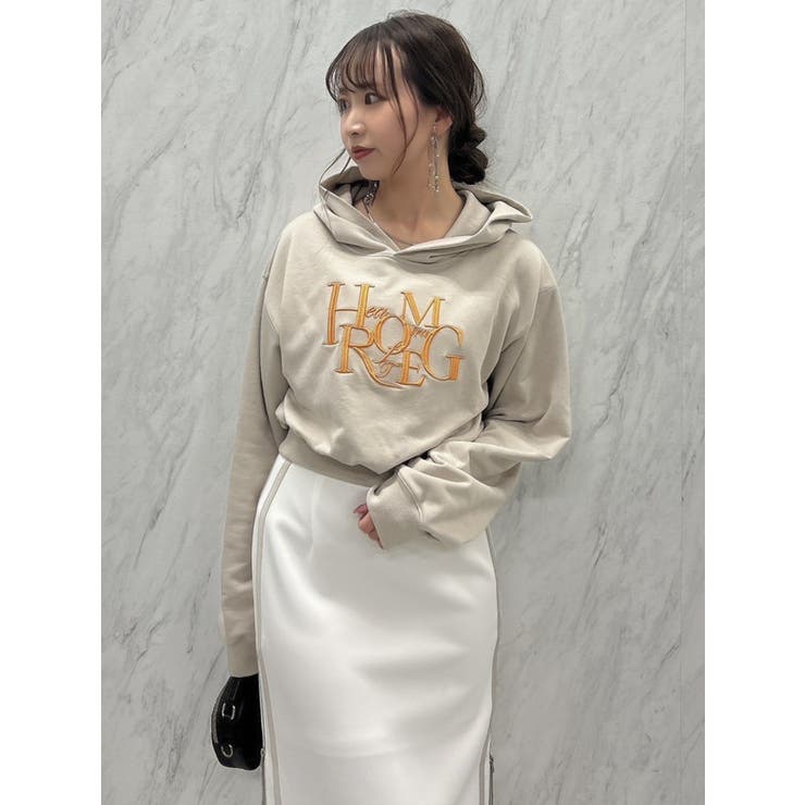 ベージュ | シーズンロゴクロップドフーディ | dazzlin