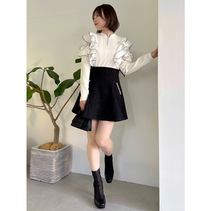 フロントホック長袖フリルトップス[品番：MKSW0062685]｜dazzlin