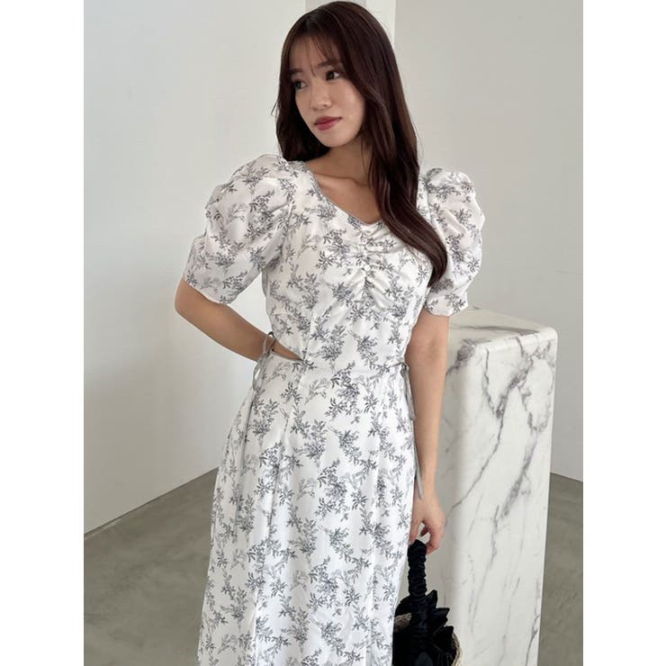 ウエストカットアウトパイピングワンピース[品番：MKSW0063664