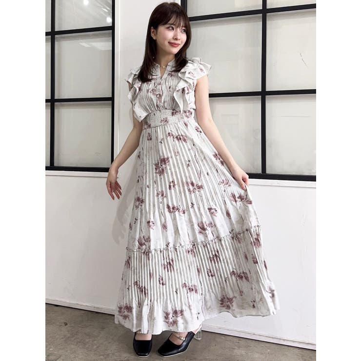 新色登場】パイピングフラワープリーツワンピース[品番