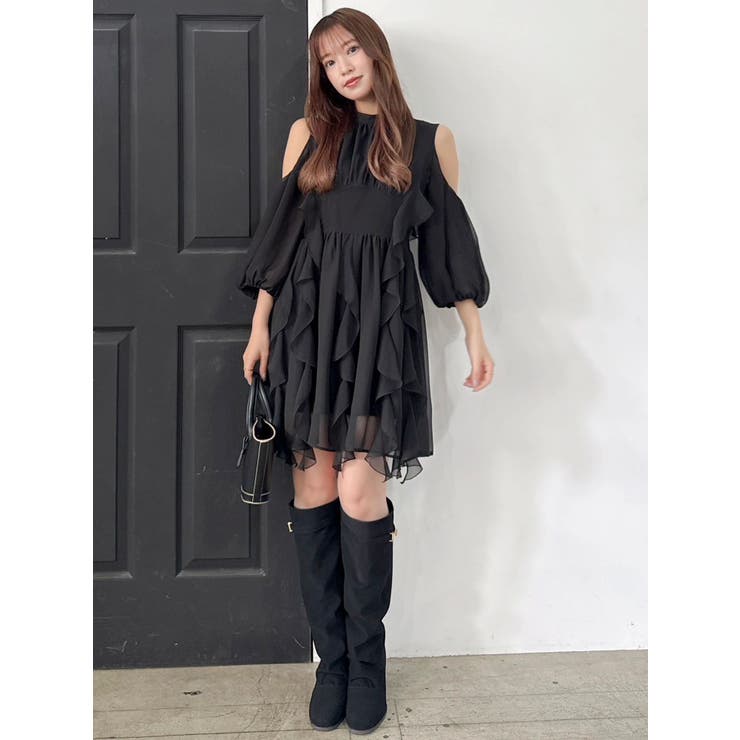 tantan⭐︎inaワンピース新品⭐︎今季完売 カタアキフリルミニワンピース[品番：MKSW0065558]｜dazzlin
