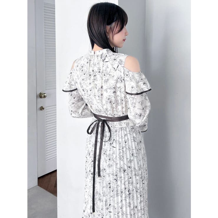 オープンショルダーフラワープリーツワンピース | dazzlin | 詳細画像25 