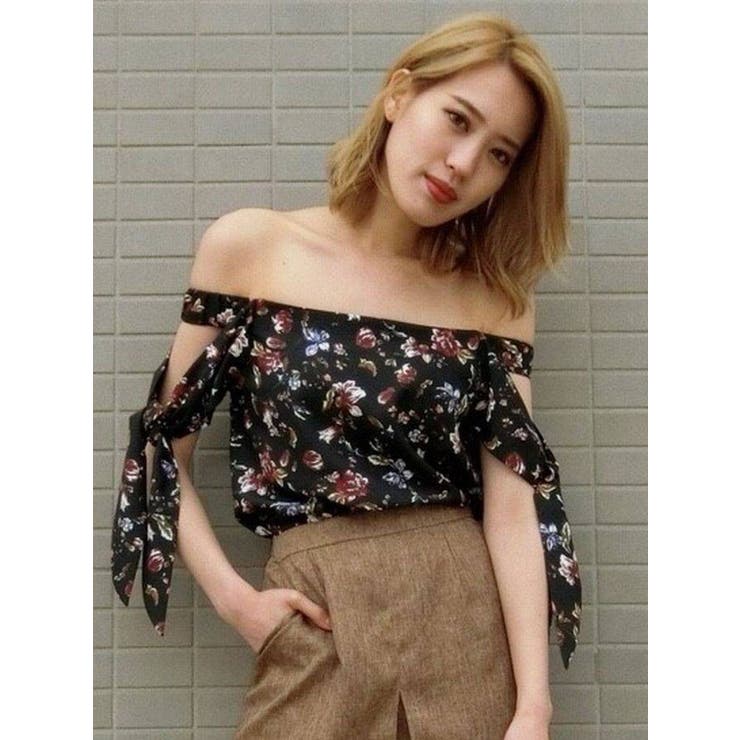 サイドタイオフショルダートップス 品番 Mksw Emoda エモダ のレディースファッション通販 Shoplist ショップリスト