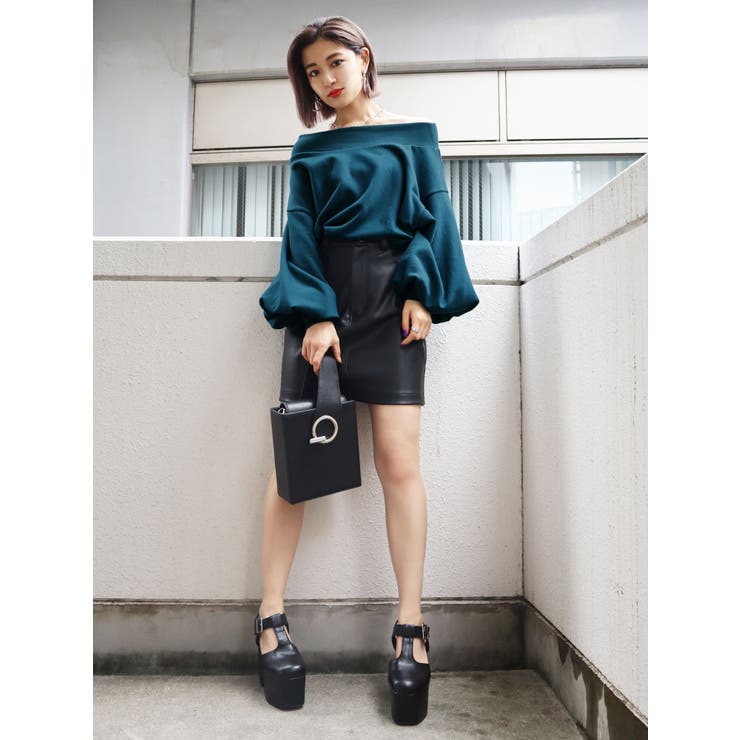 【ネット限定】 ルーズオフショルダートレーナー[品番：MKSW0025615]｜EMODA トップス