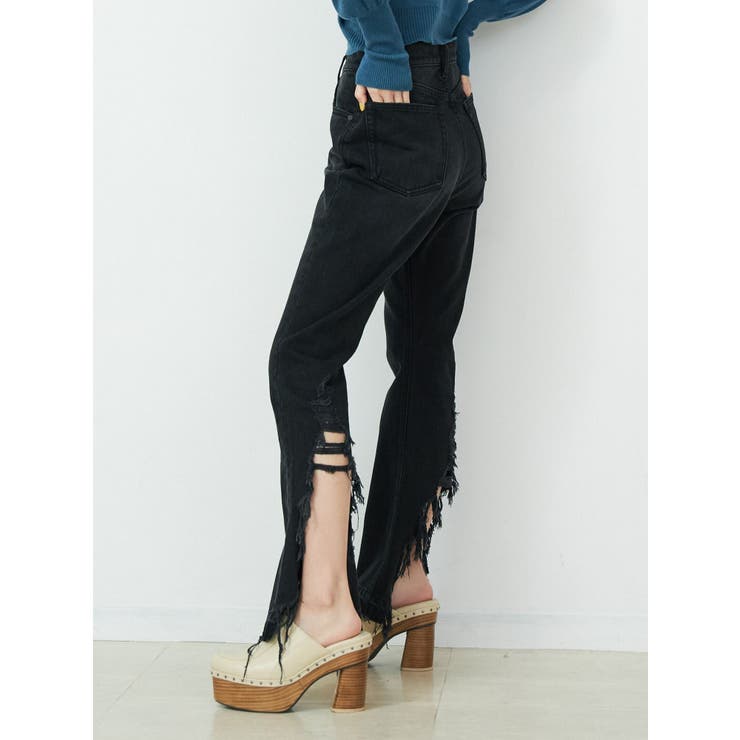 ブラック | バックスリットカットジャストウエストフレアジーンズ | EMODA
