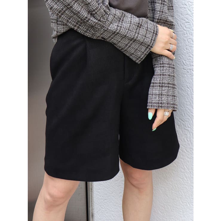ブラック | タックジャストウエストハーフパンツ | EMODA