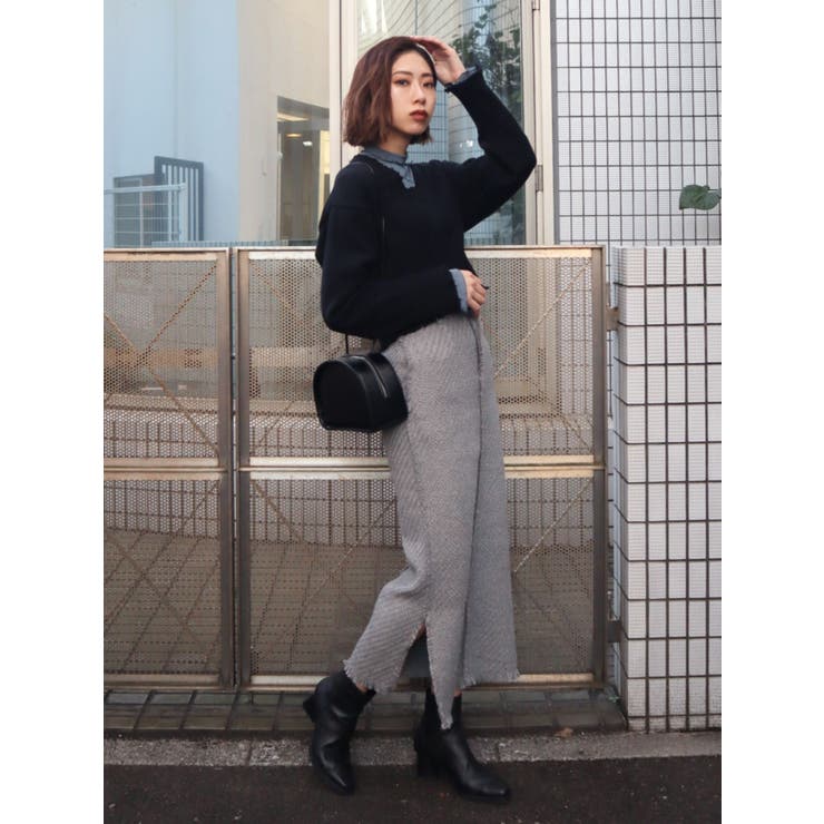 EMODA - ヘムクラッシュVネックニット EMODA（エモダ）の「ヘムクラッシュVネックニット（ニット