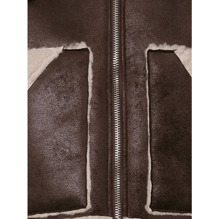 新品未使用　EMODA ボクシーフェイクムートンブルゾン　ショート丈　グリーン ショートフェイクムートンブルゾン[品番：MKSW0056353]｜EMODA