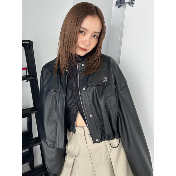 エモダ　ショート丈　ブルゾン　ワンポイントレザージャケット　ブラック EMODA（エモダ）の「スペイシーマークショートブルゾン