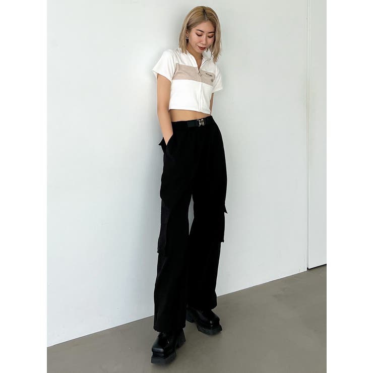 EMODA ナイロンベルトタックパンツ カーゴパンツ EMODA（エモダ）の「ナイロンベルトタックパンツ（カーゴパンツ