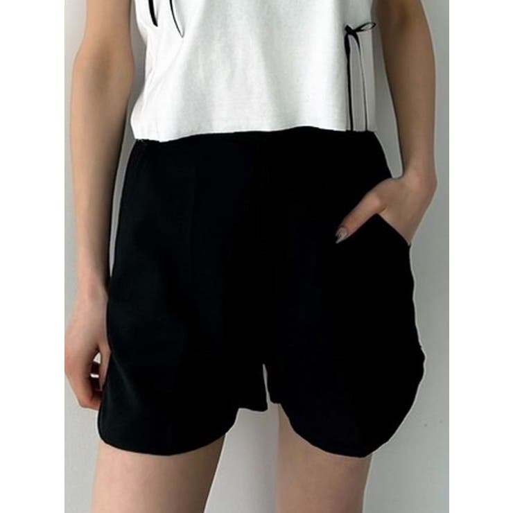 ブラック | ラウンドハイウエストショートパンツ | EMODA