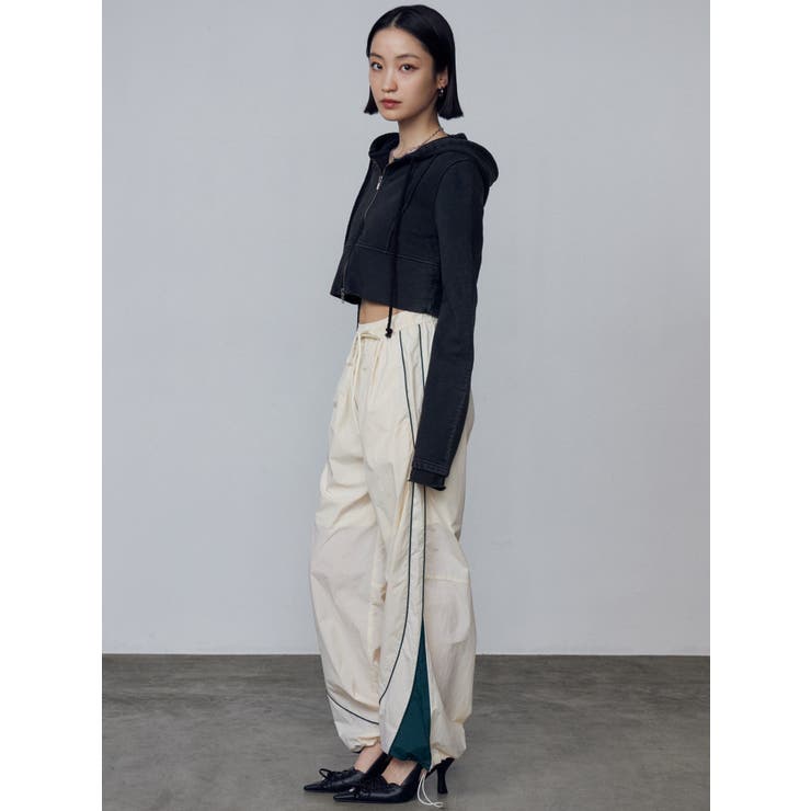 ショートレイヤードフーディー[品番：MKSW0063594]｜EMODA