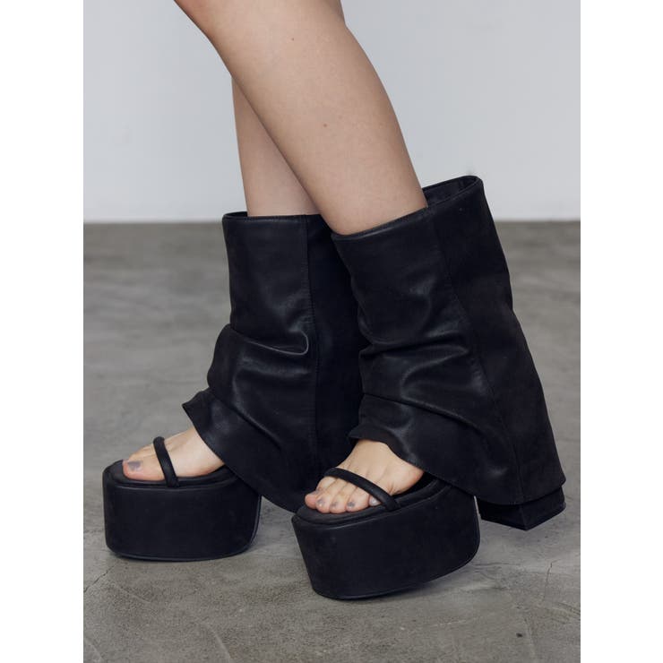 ブラック | カバーバルキーサンダル | EMODA