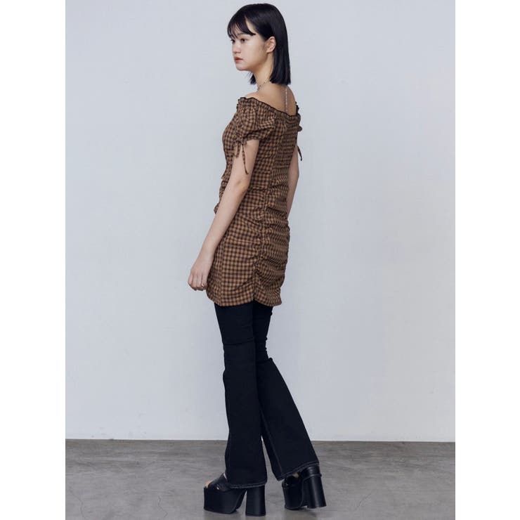 オフショルダーミニギャザーワンピース | EMODA | 詳細画像10 