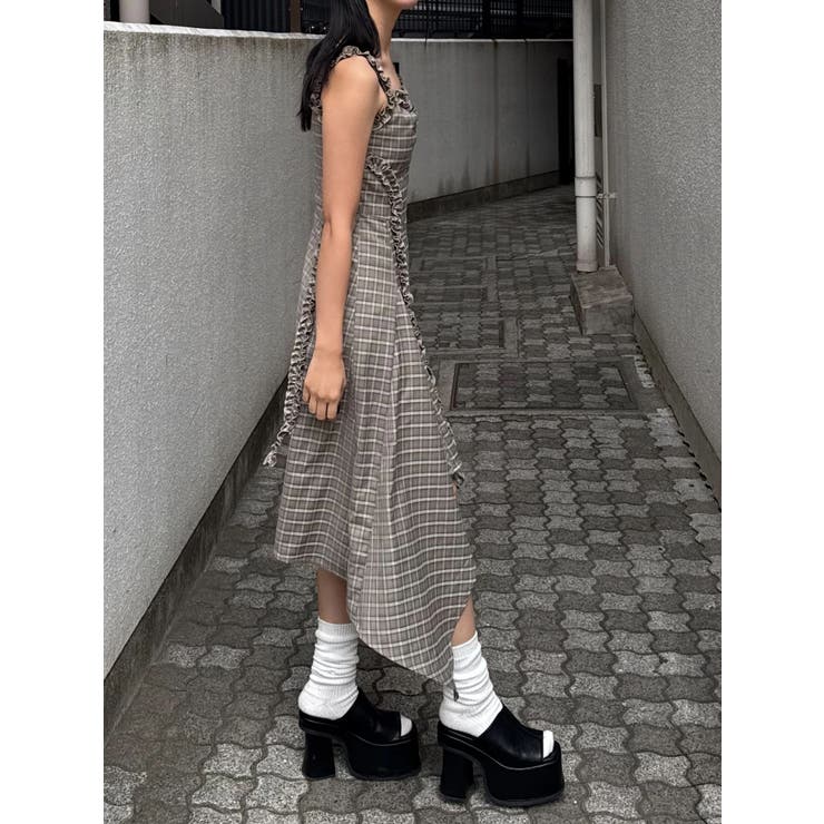 テープフリルアシンメトリーマキシワンピース | EMODA | 詳細画像10 