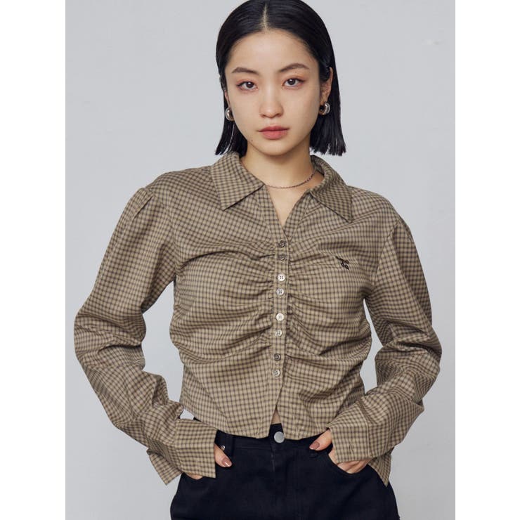 ベージュ | ギャザーフロントスキッパーシャツ | EMODA