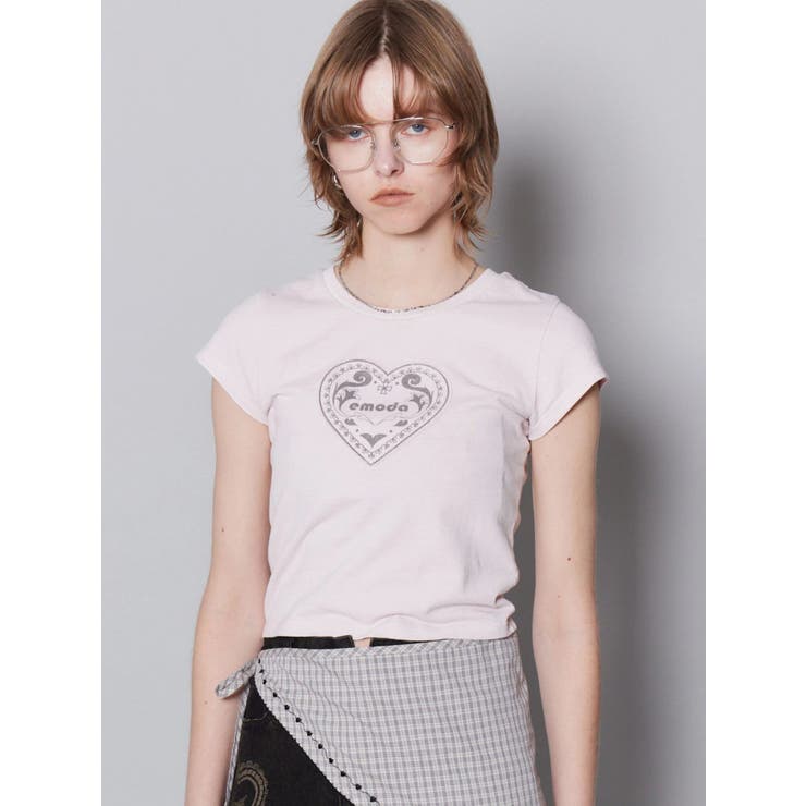ピンク | エンブレムハートパッチTシャツ | EMODA