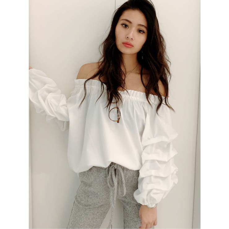 ボリュームスリーブオフショルトップス 品番 Mksw Gyda ジェイダ のレディースファッション通販 Shoplist ショップリスト