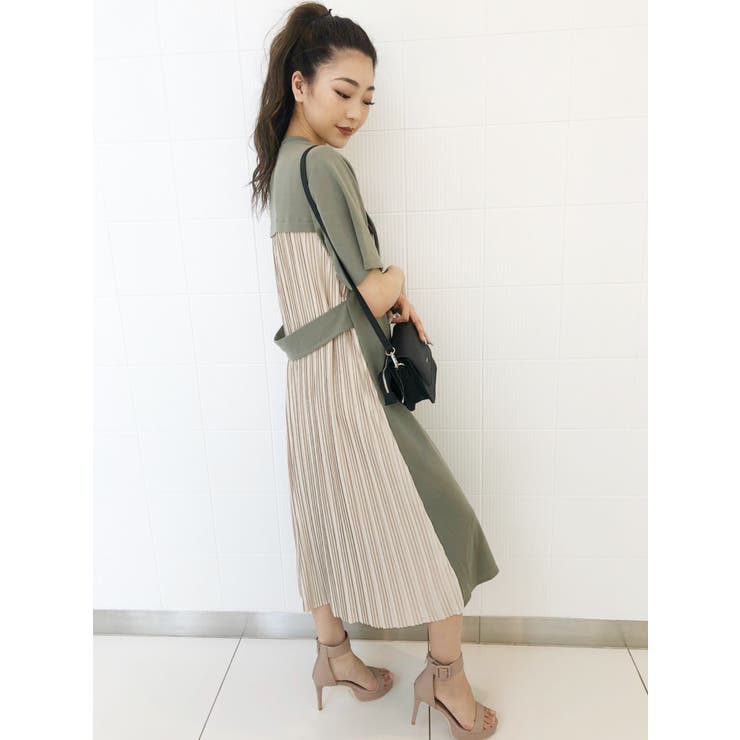 バックブリーツハーフスリーブワンピース[品番：MKSW0031010