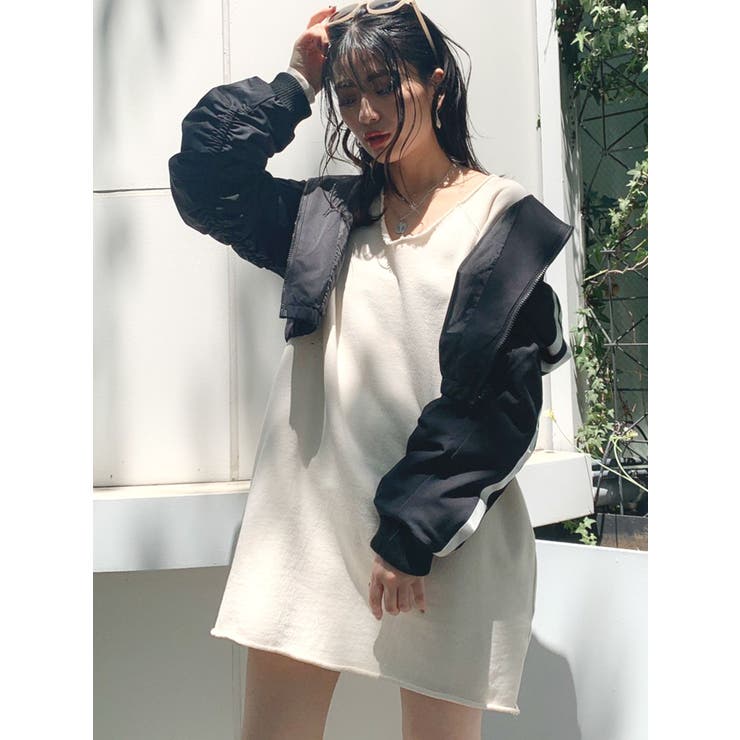 WEB限定】Vネックダメージカットスウェットワンピース[品番