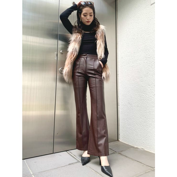 フェイクレザースリットフレアパンツ[品番：MKSW0034708]｜GYDA