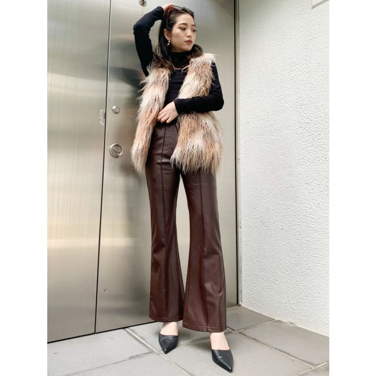 フェイクレザースリットフレアパンツ[品番：MKSW0034708]｜GYDA