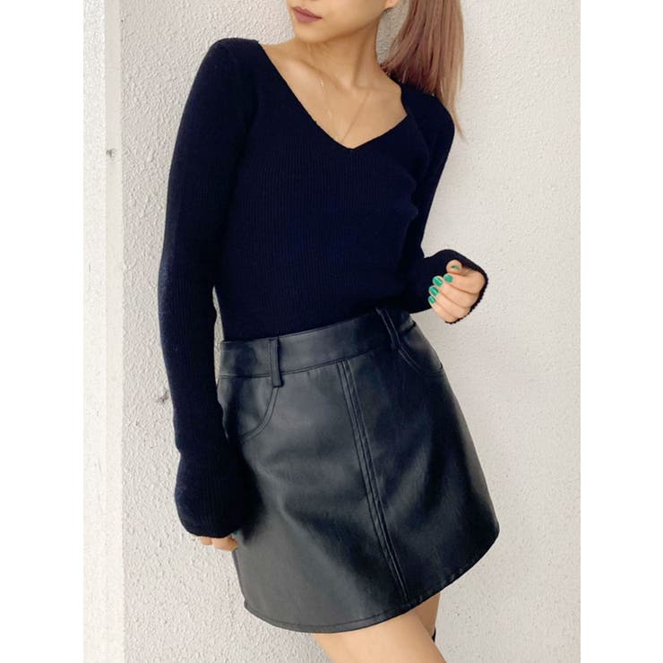 【新品】 d.i.a ゴールド チェーン付き バック Vネック トップス リブVネックニット TOPS[品番：MKSW0042255]｜GYDA（ジェイダ）の