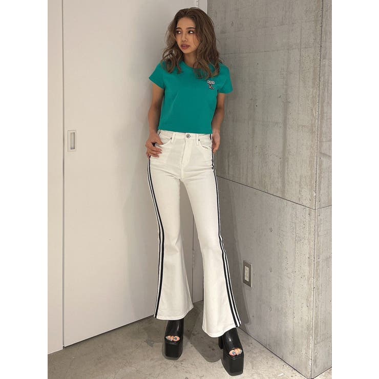 オフホワイト | ハイウエスト2ラインフレアカラーパンツ | GYDA