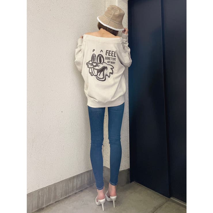 GYDA限定Bunny Face Vネックトレーナー col/ WH BK